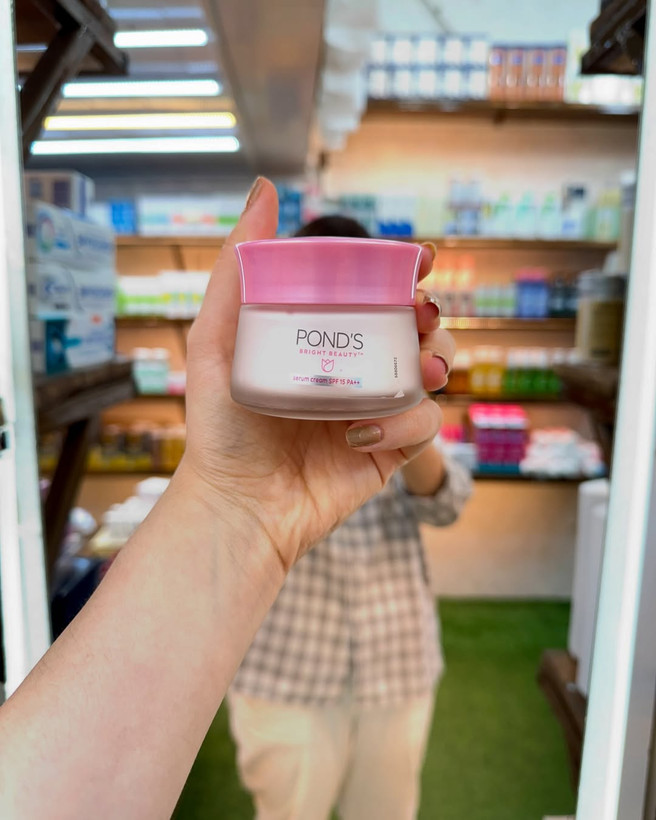 کرم ابرسان و روشن کننده با spf 30 برند پوندز با حجم ۵۰میل