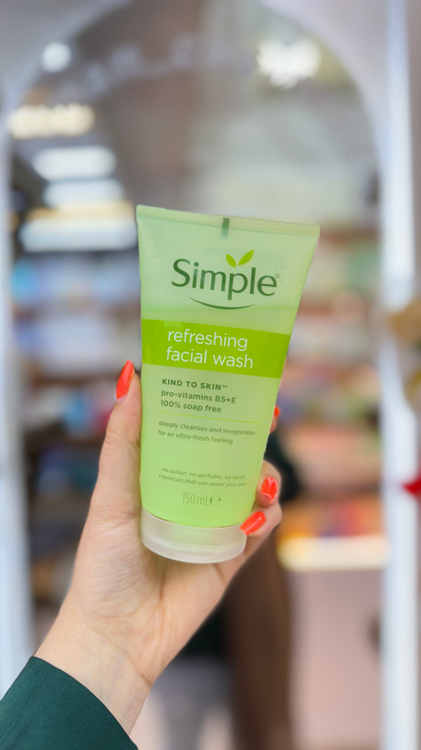 ژل واش مخصوص پوست های حساس برند سیمپل