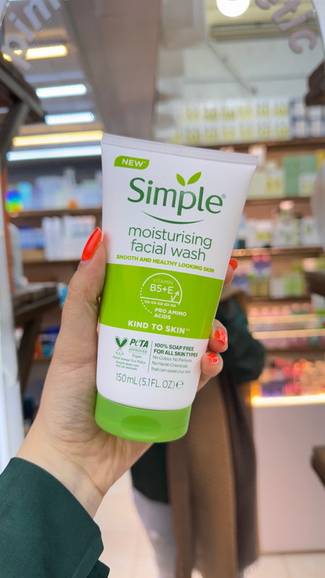 ژل واش مخصوص انواع پوست و جوانساز برند سیمپل